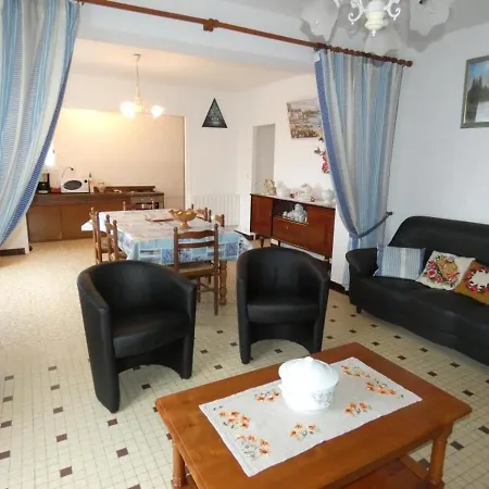 Maison Spacieuse A Pour 6 Avec Parking Prive - Fr-1-540-223 *