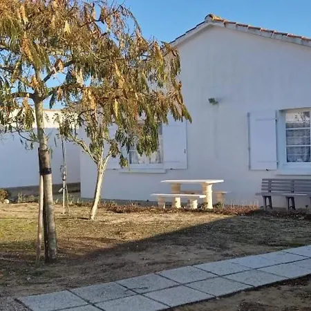 Maison Spacieuse A Pour 6 Avec Parking Prive - Fr-1-540-223 Prázdninový dům *
