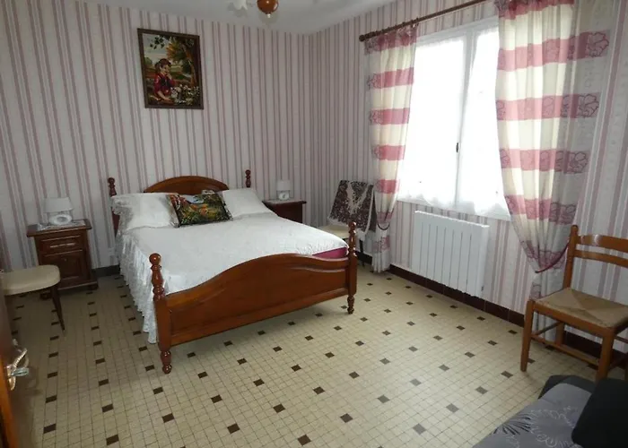 Maison Spacieuse A Pour 6 Avec Parking Prive - Fr-1-540-223 Nyaraló